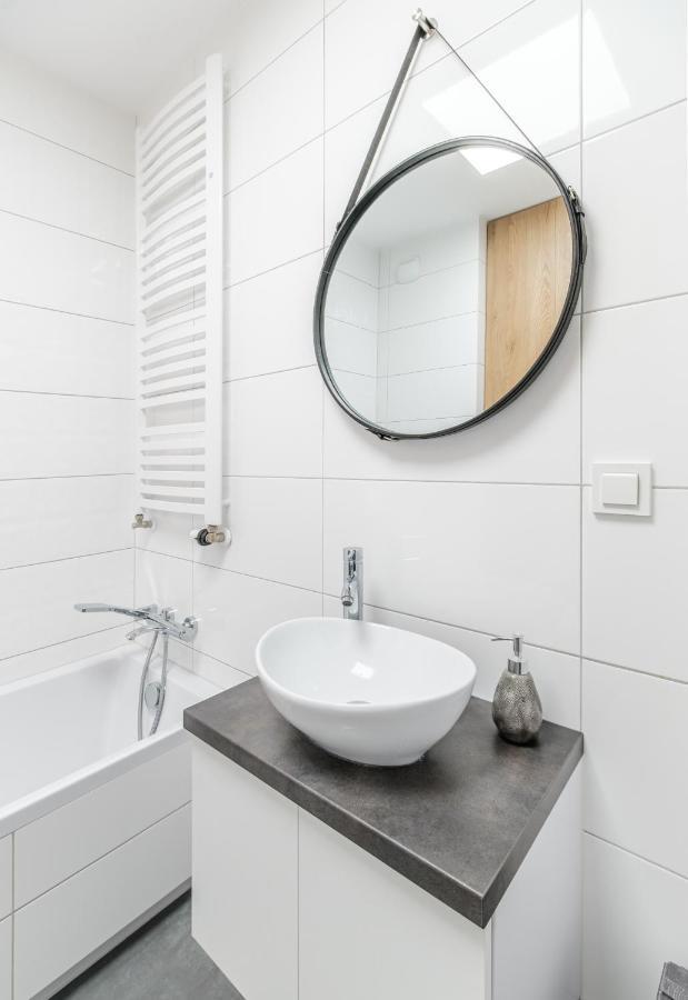 Warsaw Inside Business Centre Apartment Exterior photo